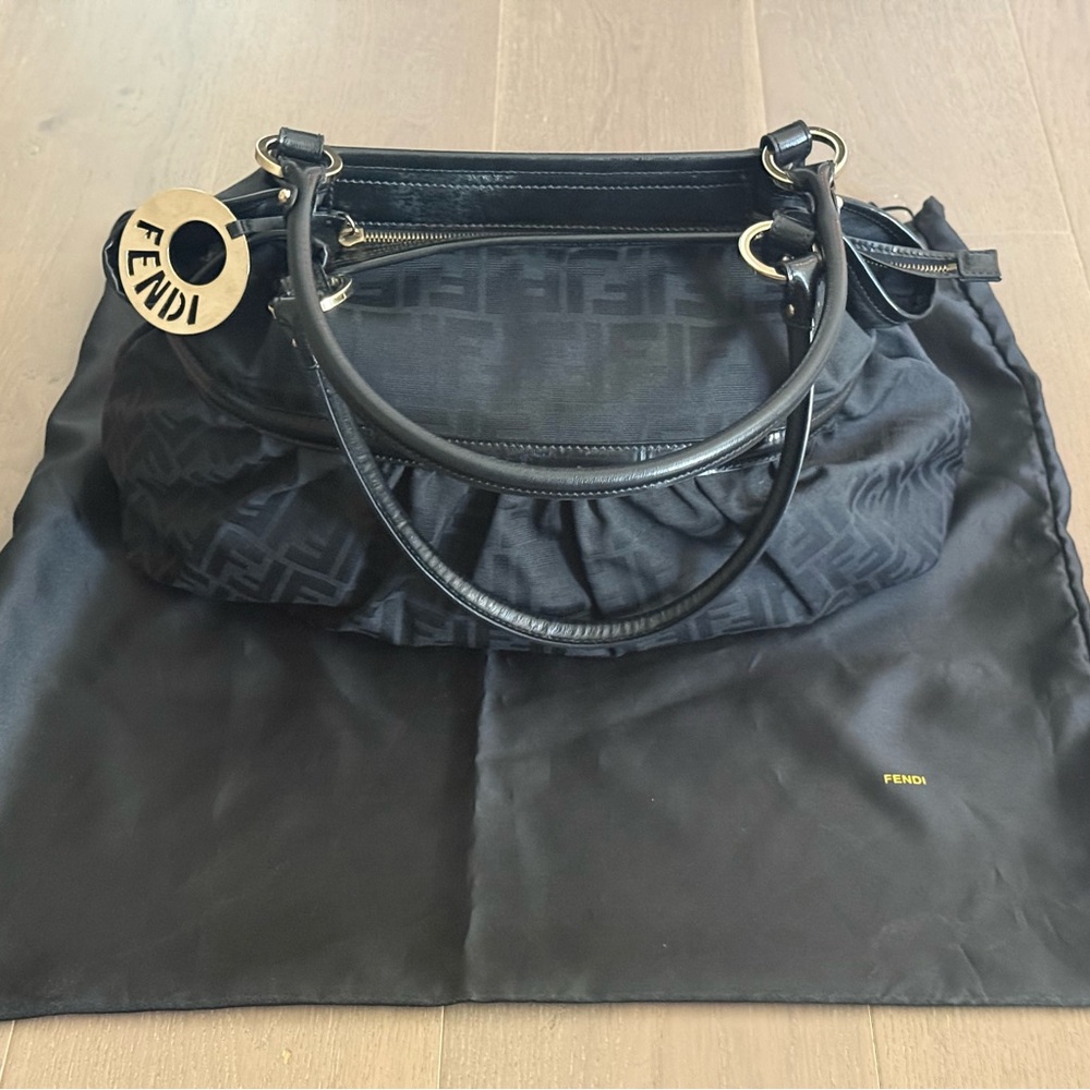 Authentic Fendi Chef Bag Black FF Zucca
Jaquard Hobo - Picture 14 of 14